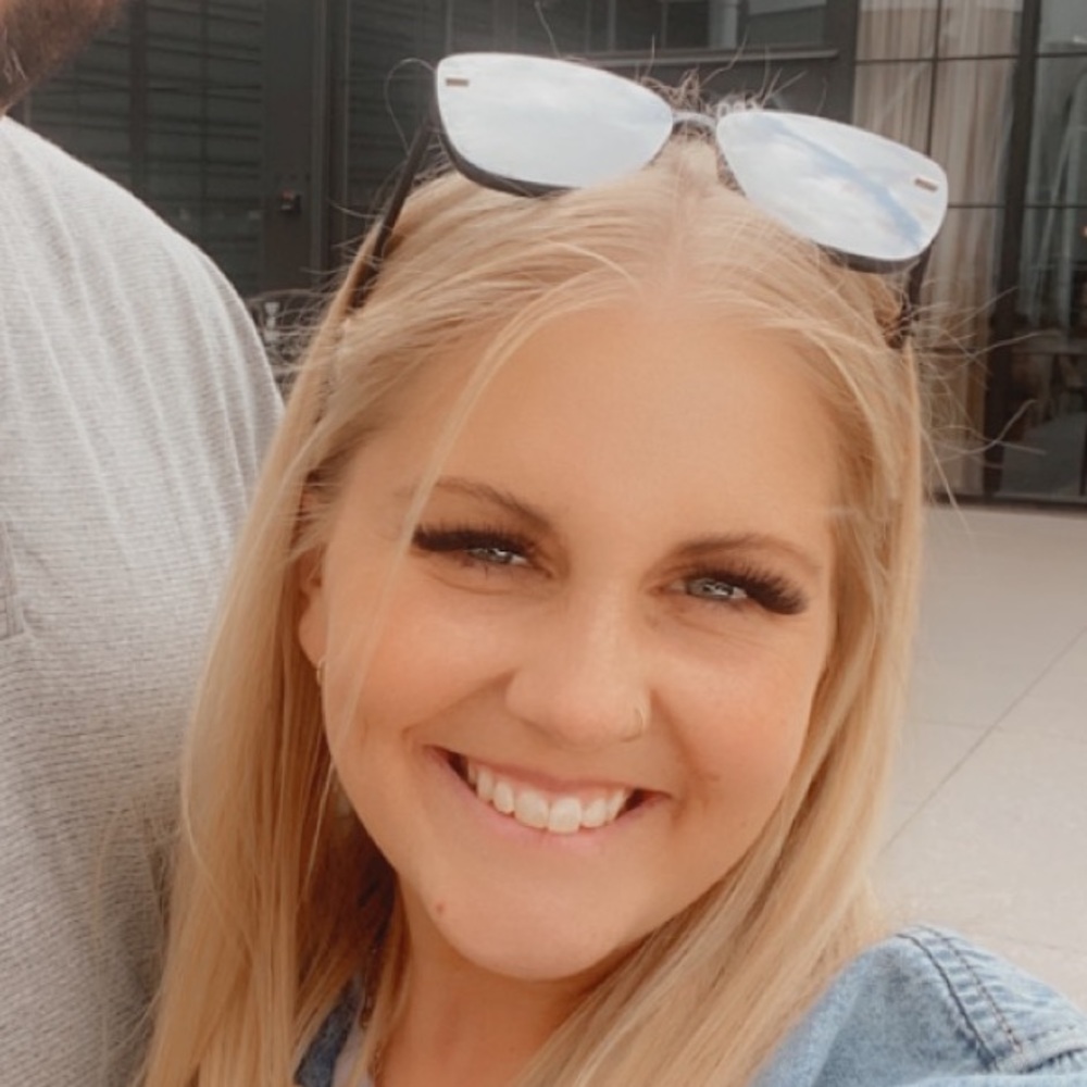 Meet your Posher, Alyssa